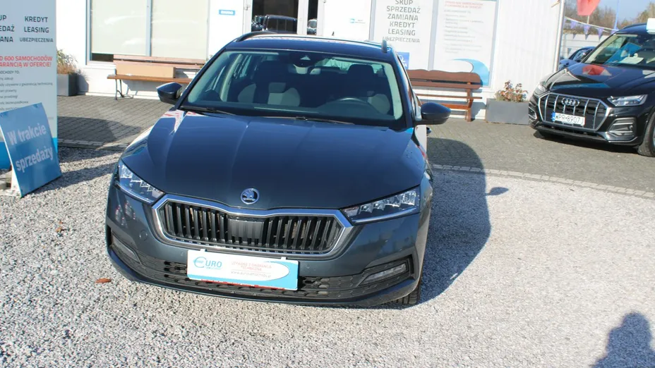 SKODA Octavia -