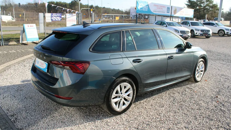 SKODA Octavia -