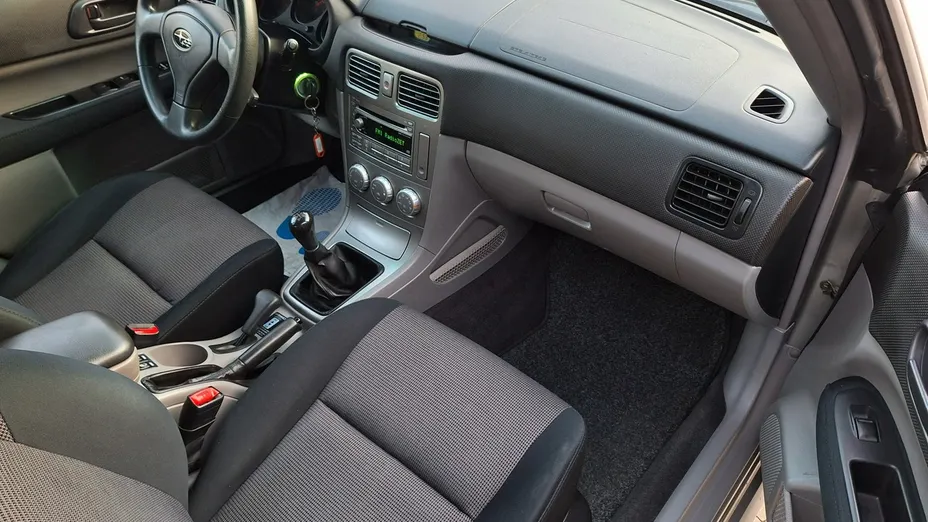 SUBARU Forester -