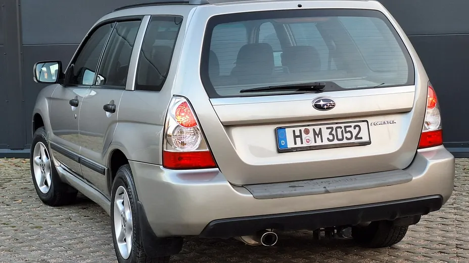 SUBARU Forester -