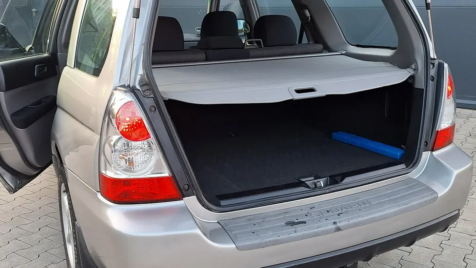 SUBARU Forester -