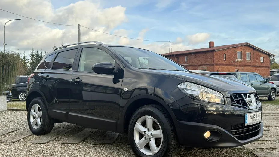 NISSAN Qashqai -