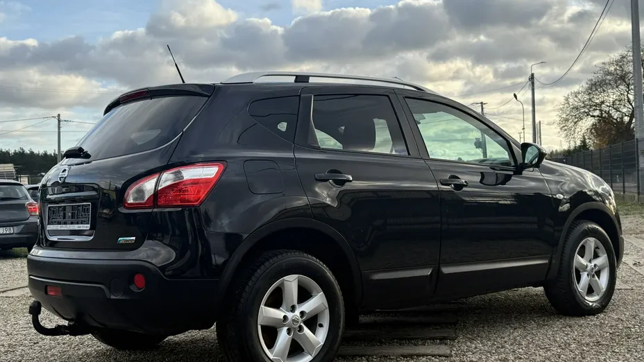 NISSAN Qashqai -