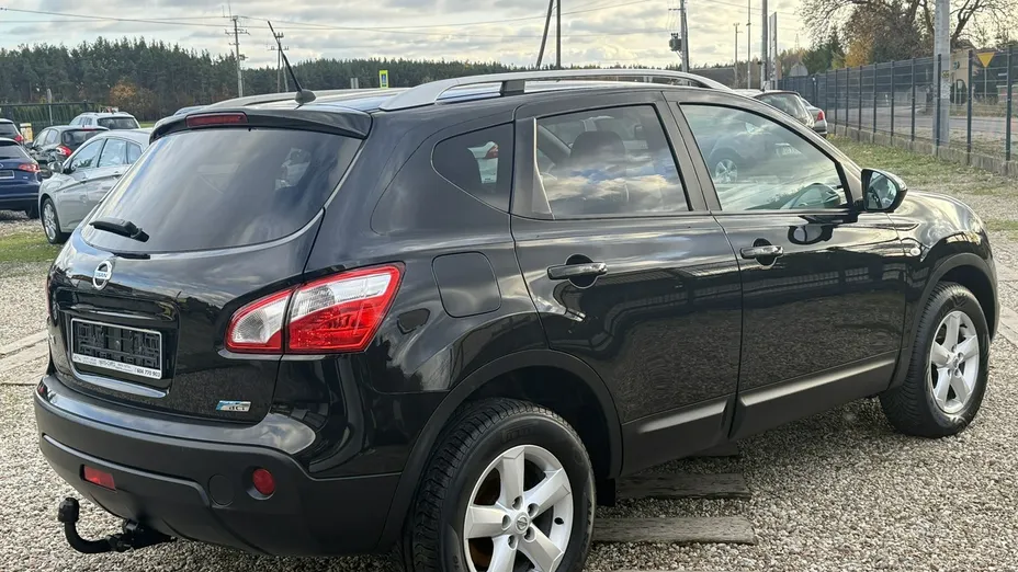NISSAN Qashqai -