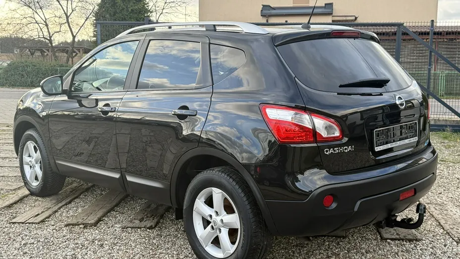 NISSAN Qashqai -