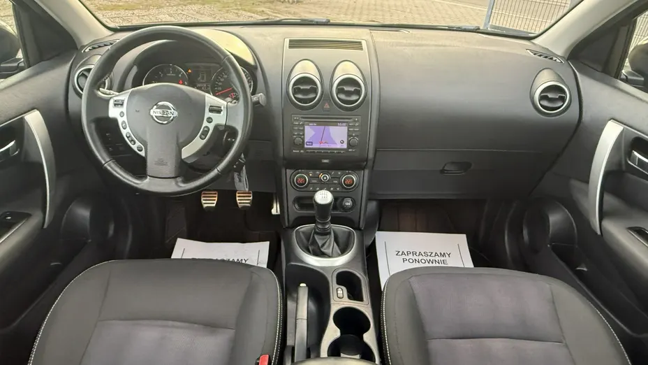 NISSAN Qashqai -