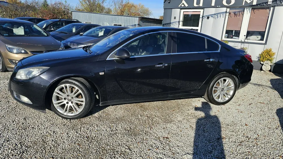 OPEL Insignia -