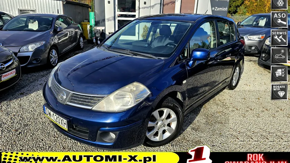 NISSAN Tiida -