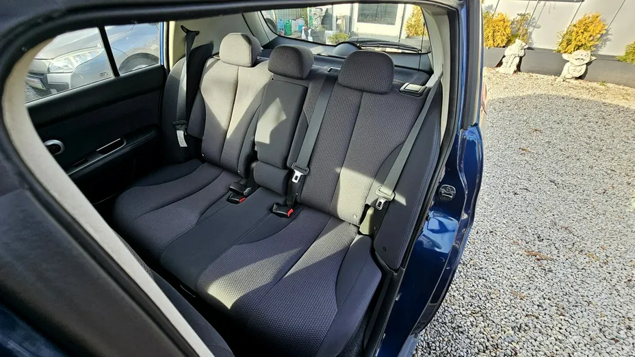 NISSAN Tiida -