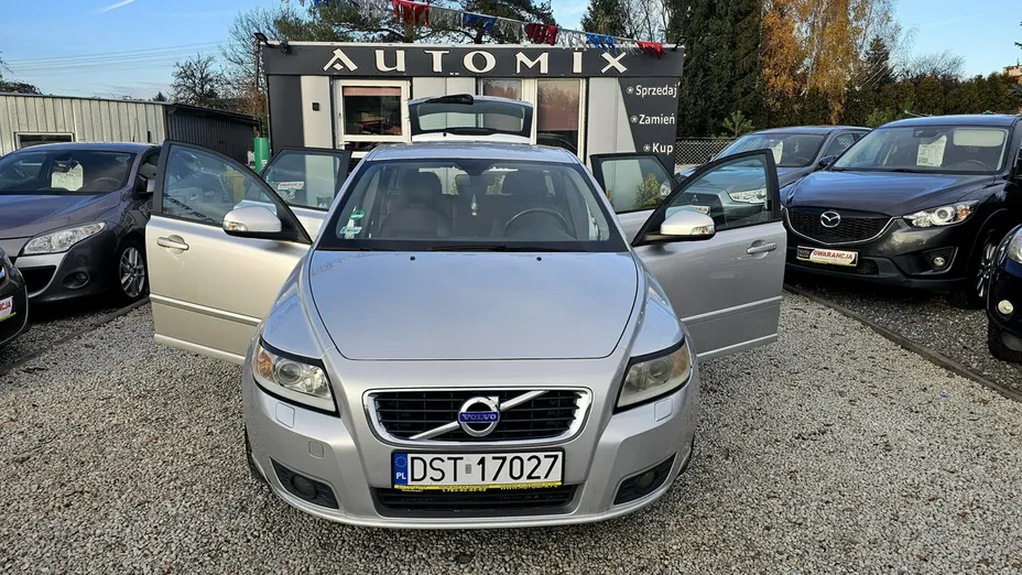 VOLVO V50 -
