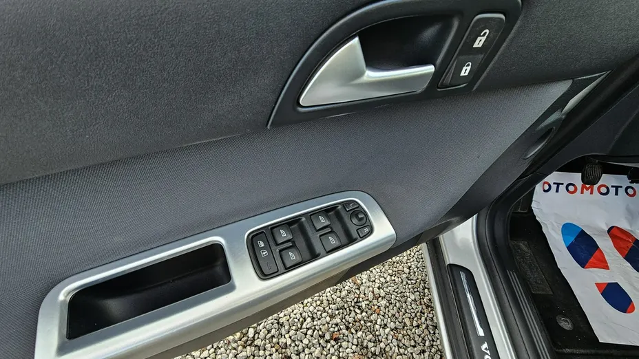 VOLVO V50 -