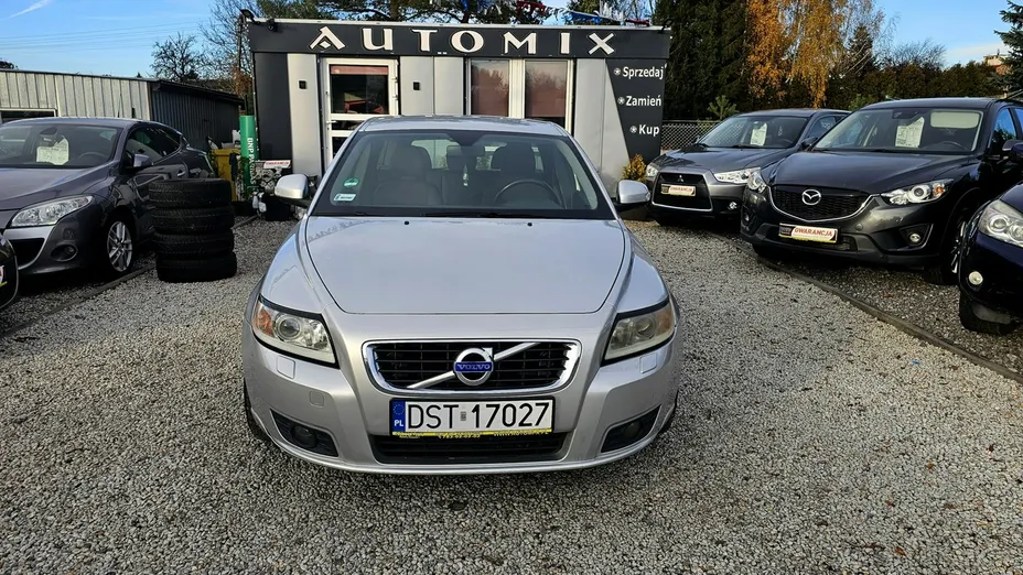VOLVO V50 -