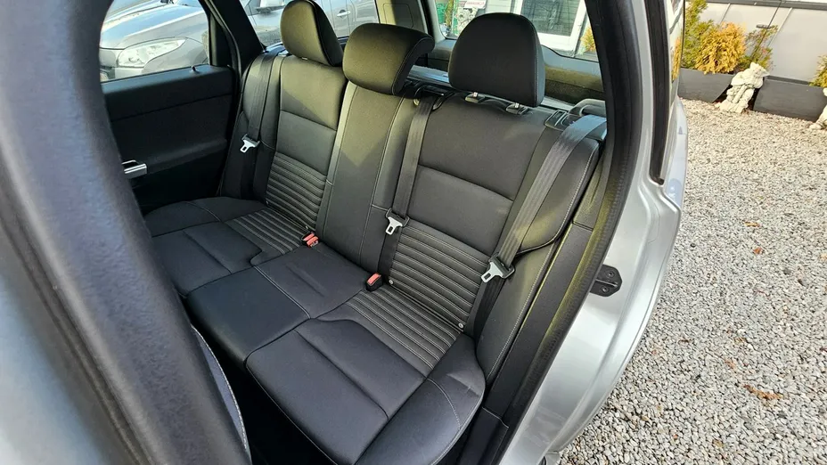 VOLVO V50 -