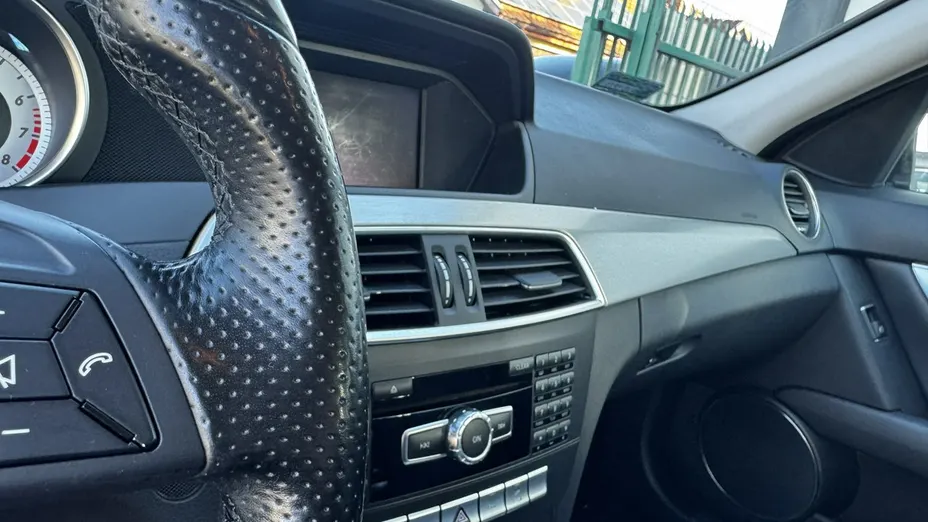 MERCEDES-BENZ C Klasa -