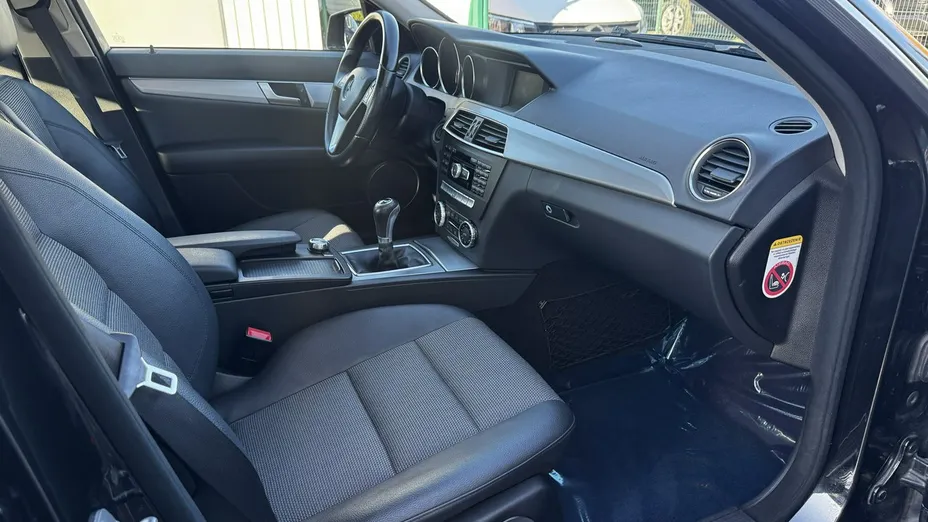 MERCEDES-BENZ C Klasa -