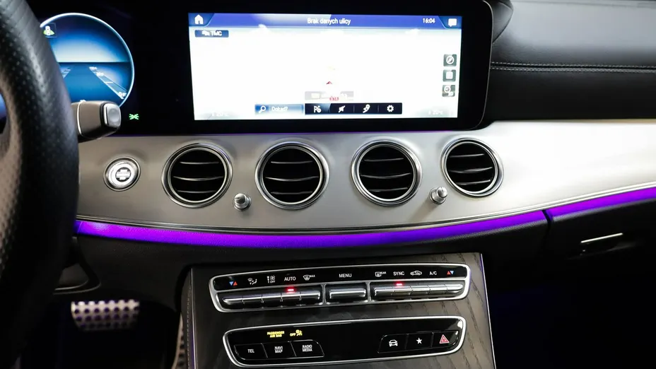 MERCEDES-BENZ E Klasa -