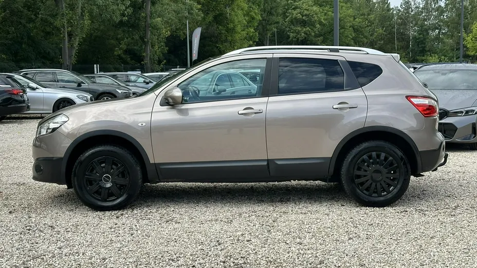 NISSAN Qashqai -