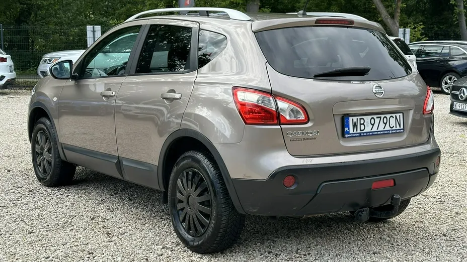 NISSAN Qashqai -