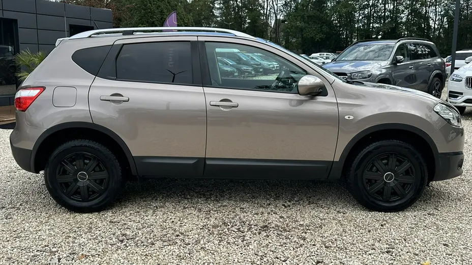 NISSAN Qashqai -