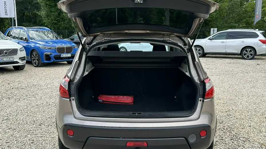 NISSAN Qashqai -