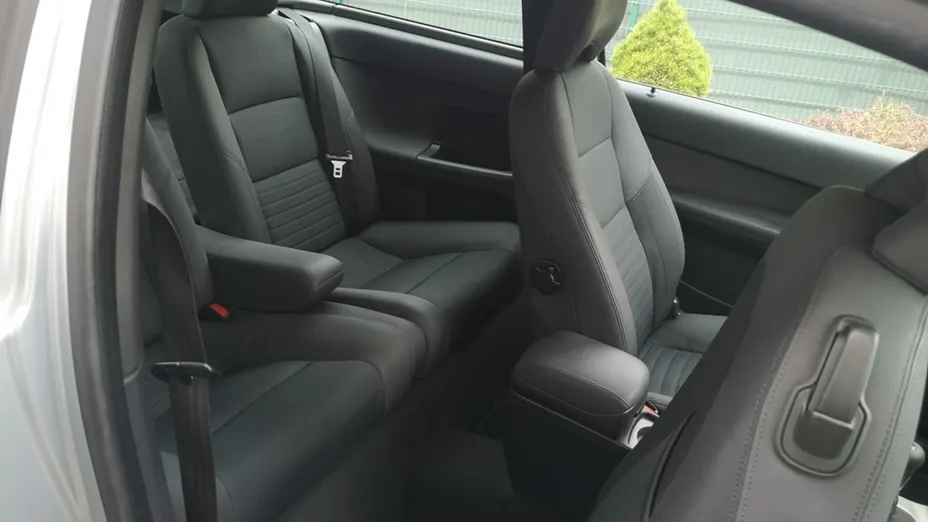VOLVO C30 -