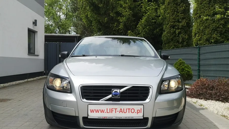VOLVO C30 -