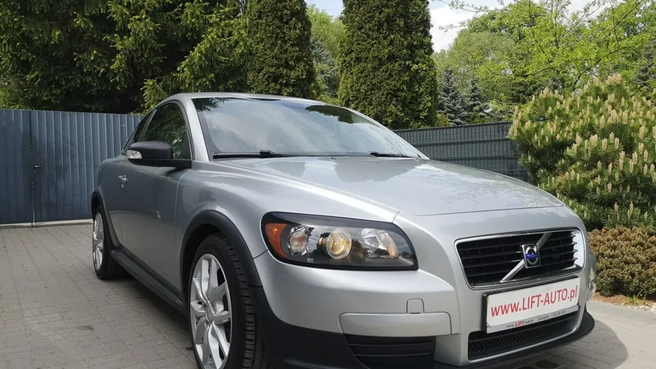 VOLVO C30 -