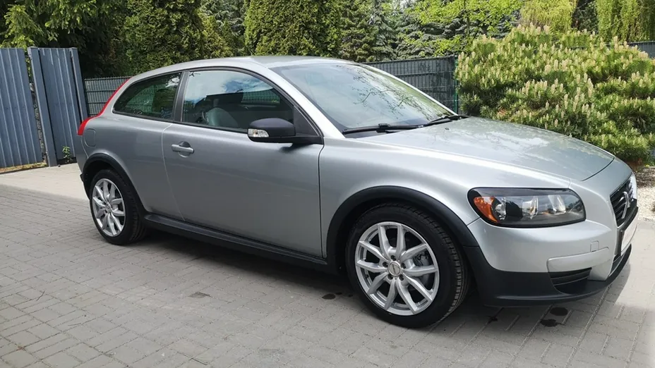 VOLVO C30 -