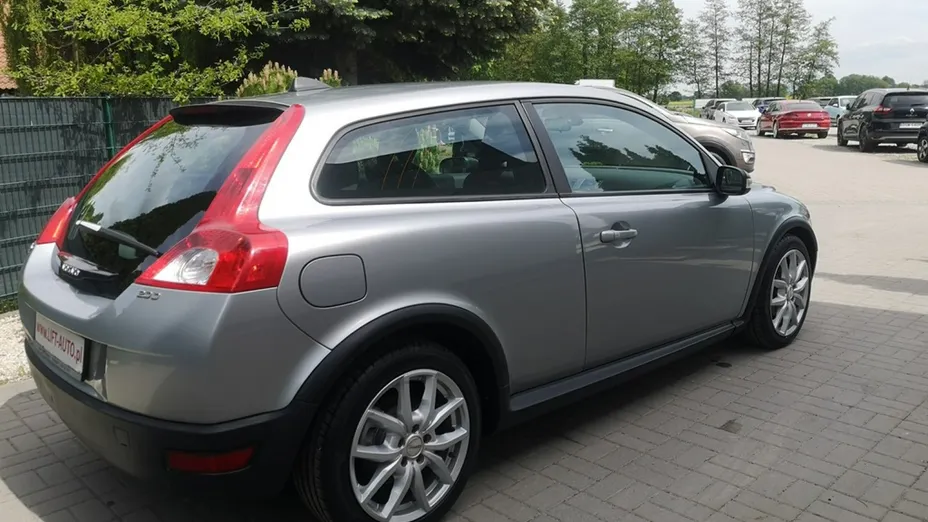 VOLVO C30 -