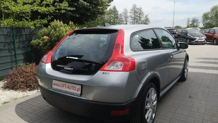 VOLVO C30 -