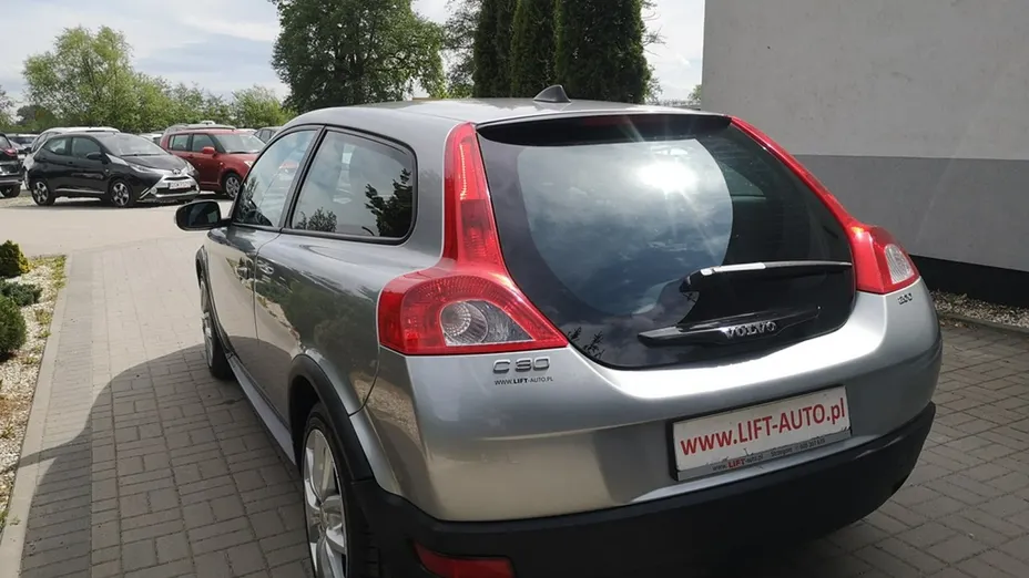 VOLVO C30 -