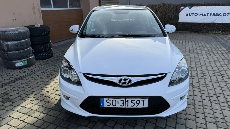 HYUNDAI i30 -