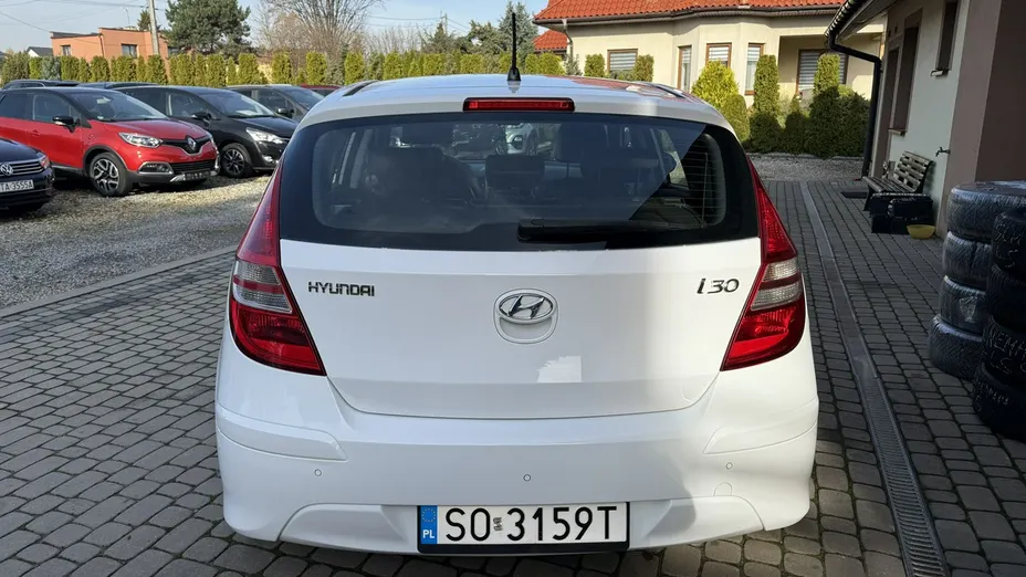 HYUNDAI i30 -
