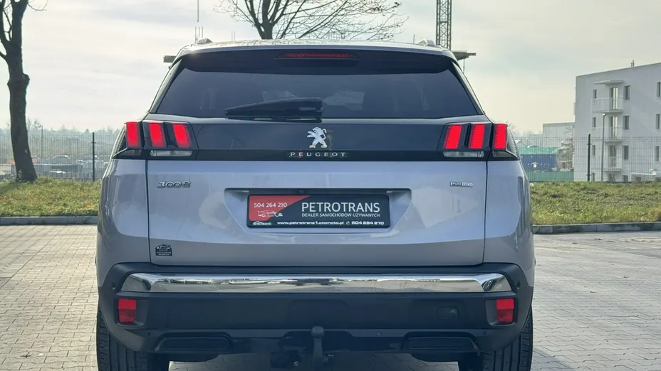 PEUGEOT 3008 -