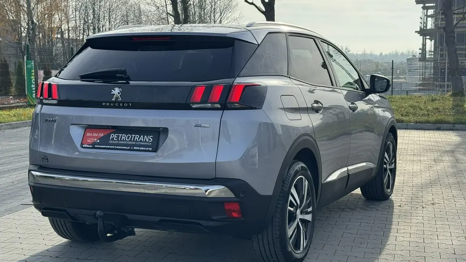 PEUGEOT 3008 -