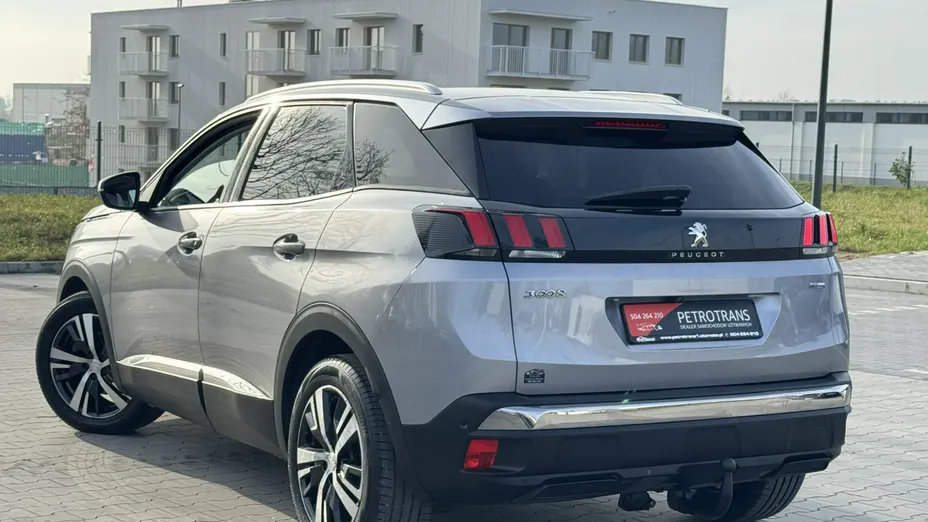 PEUGEOT 3008 -
