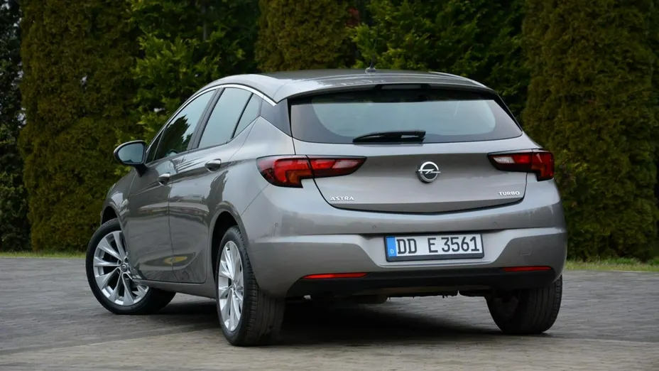 OPEL Astra -