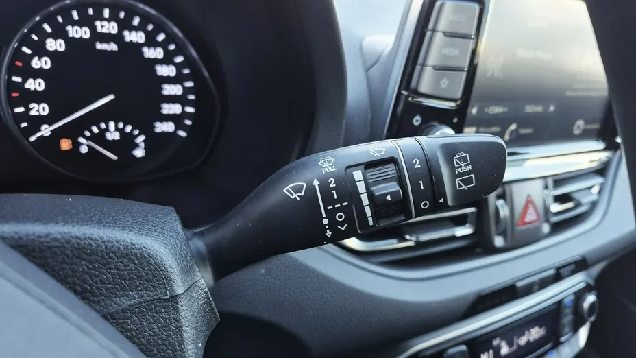 HYUNDAI i30 -
