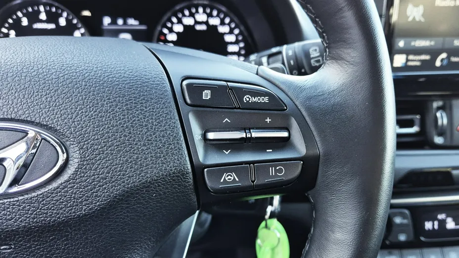 HYUNDAI i30 -