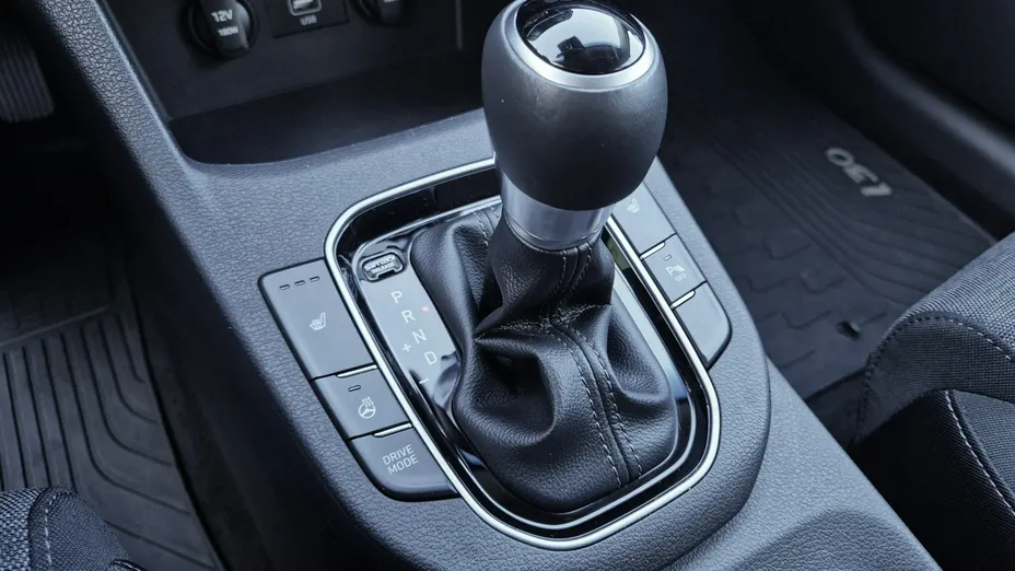 HYUNDAI i30 -