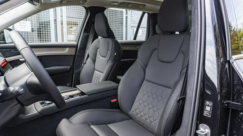 VOLVO XC90 -