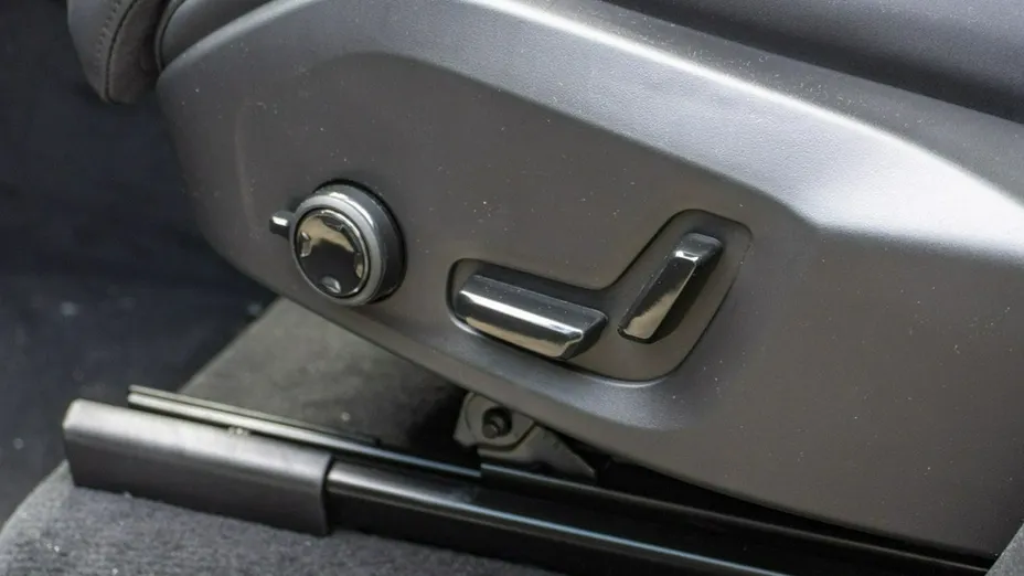 VOLVO XC90 -