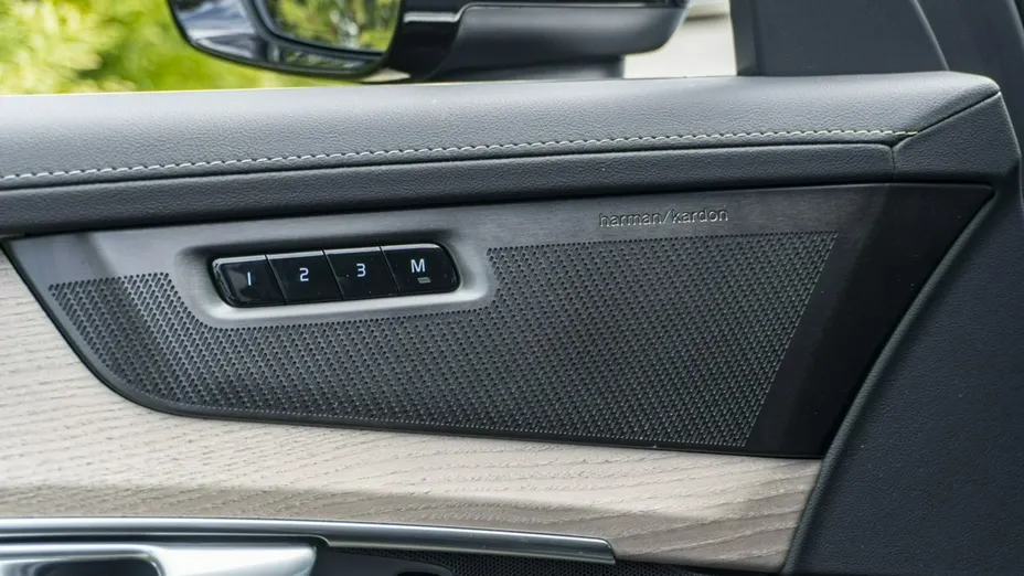 VOLVO XC90 -