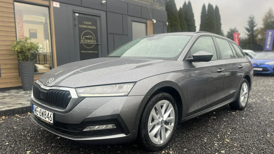 SKODA Octavia -