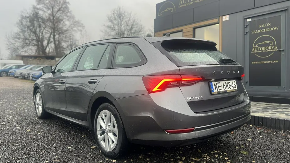 SKODA Octavia -