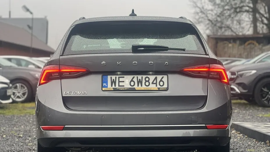 SKODA Octavia -