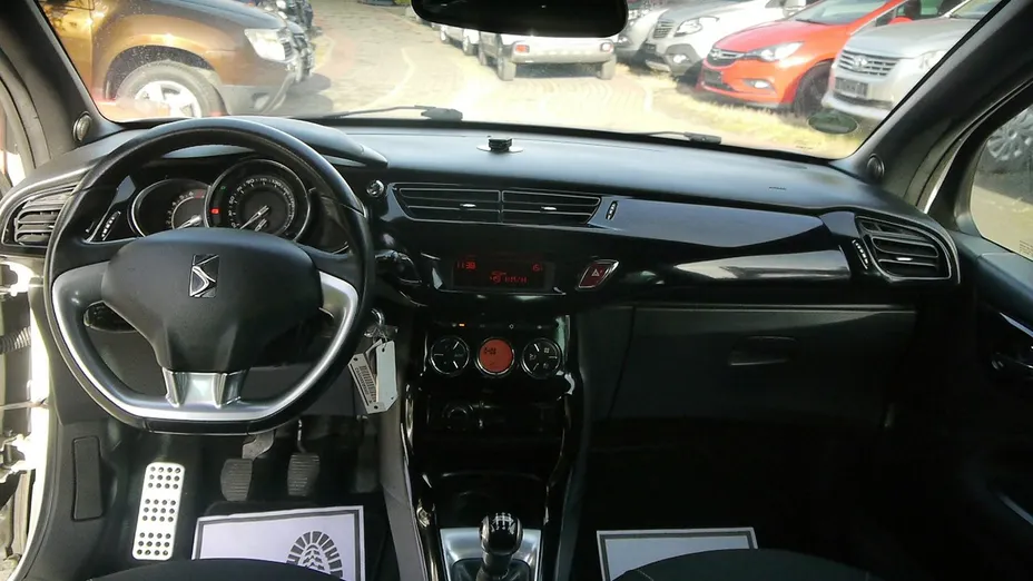 CITROEN DS3 -