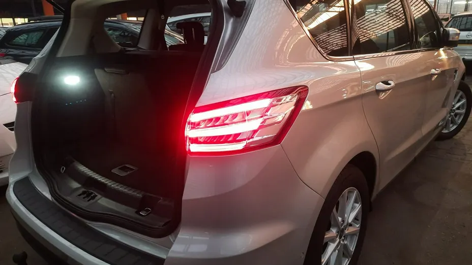 FORD S-MAX -