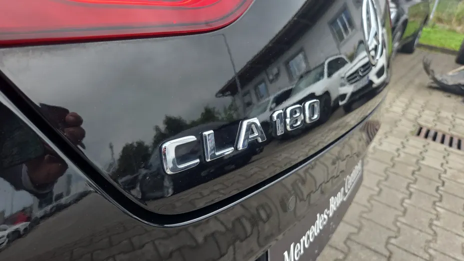 MERCEDES-BENZ CLA CLA 180 7G-DCT