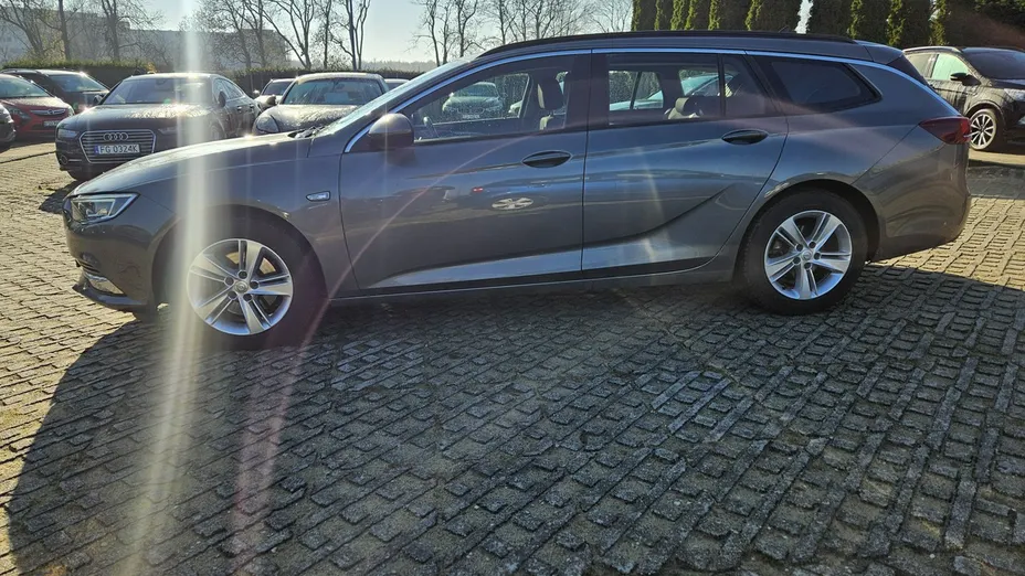 OPEL Insignia -